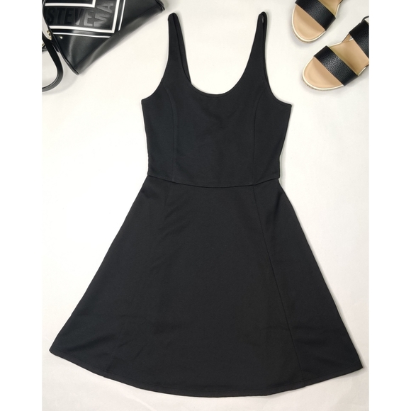 H&M DIVIDED | Women Skater Dress - Picture 2 of 7